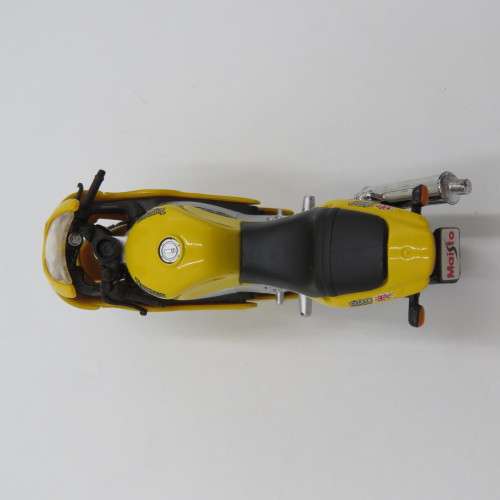 Maisto Truimph TT 600 model motorcycle - Scale 1/18