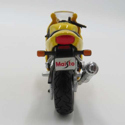 Maisto Truimph TT 600 model motorcycle - Scale 1/18