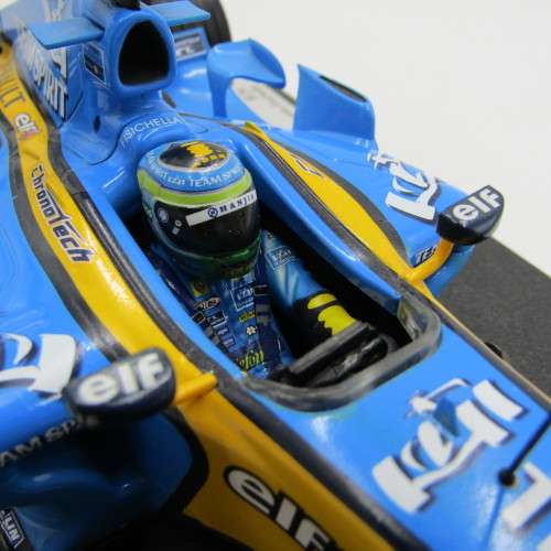 Hot Wheels Formula 1 Renault R26 racing model car - #2 Giancarlo Fisichella - scale 1/18 in box