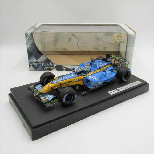 Hot Wheels Formula 1 Renault R26 racing model car - #2 Giancarlo Fisichella - scale 1/18 in box