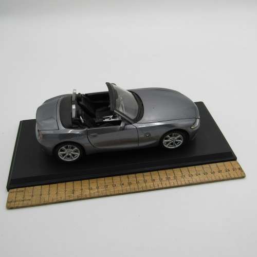 Maisto Special Edition BMW Z4 model car - scale 1/18 in box
