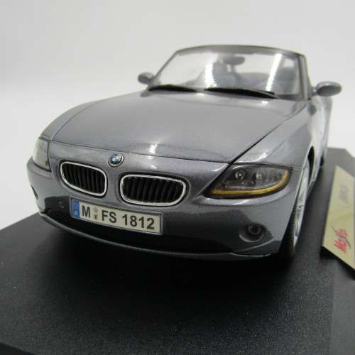 Maisto Special Edition BMW Z4 model car - scale 1/18 in box