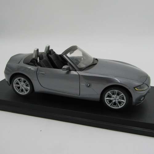 Maisto Special Edition BMW Z4 model car - scale 1/18 in box