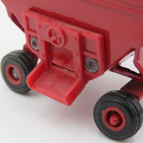 ERTL Gravity feed wagon