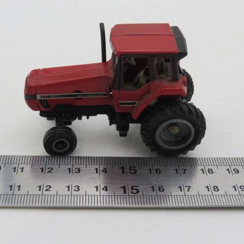 ERTL Case 7210 die-cast tractor