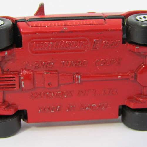 Matchbox T-Bird Turbo Coupe toy car - scale 1/67