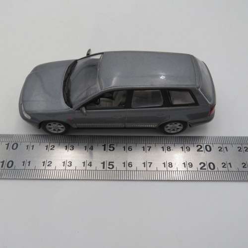 Minichamps Audi A4 Avant model car - Scale 1/43