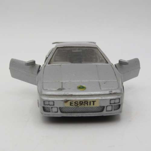 MC Toy Lotus Esprit model car - Scale 1/38