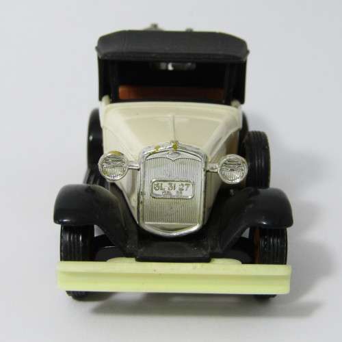 Matchbox Models of Yesteryear Ford Model A milk truck model car