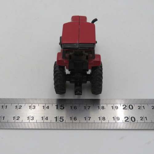 ERTL Case 7210 die-cast tractor