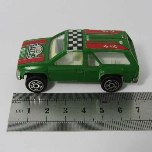 Novacar #107 Nissan Pathfinder 4x4 Rallye toy car