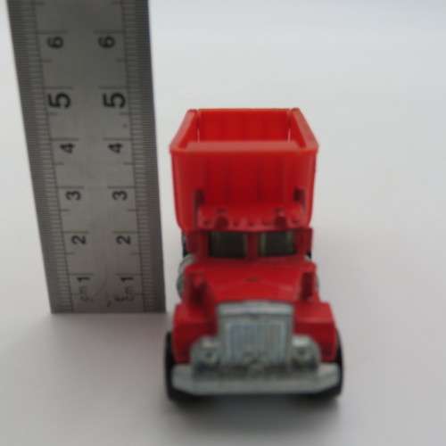 1989 Hot Wheels Peterbilt red dump truck toy car