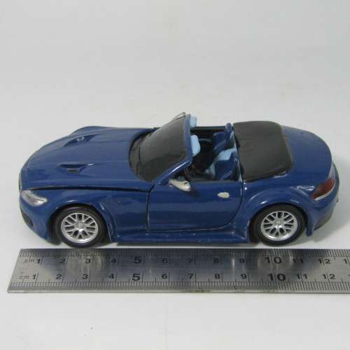M52 BMW Z4 GT3 model car - pull back action - scale 1/32 - repainted