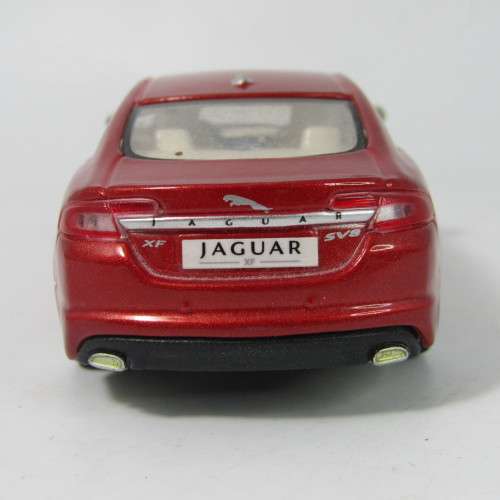 Bburago Jaguar XF model car - scale 1/32