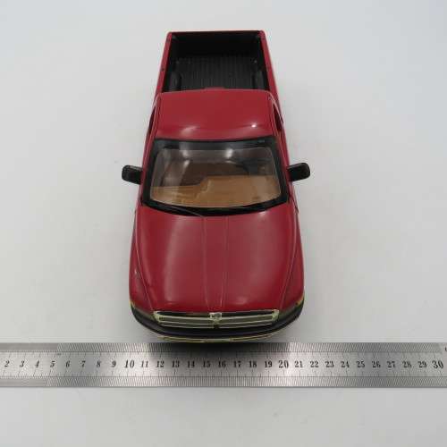 ERTL Dodge RAM 2500 pickup truck model car - Scale 1/18