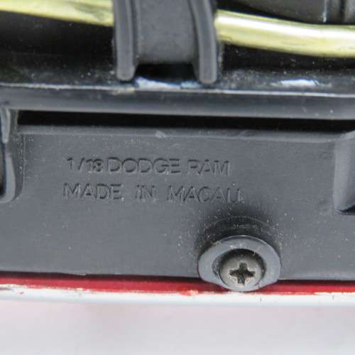 ERTL Dodge RAM 2500 pickup truck model car - Scale 1/18