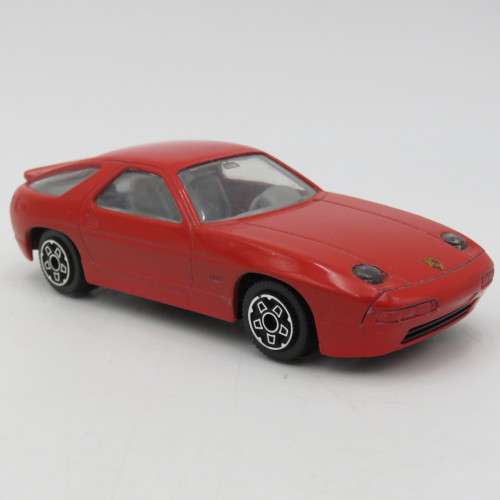 Bburago Porsche 928 S4 model car - Scale 1/43