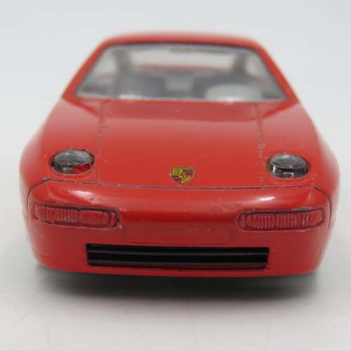 Bburago Porsche 928 S4 model car - Scale 1/43
