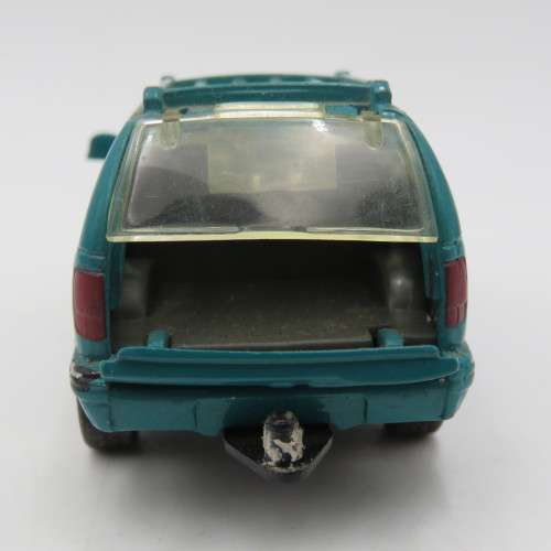 Road Champs Chevrolet Blazer model car - Scale 1/43
