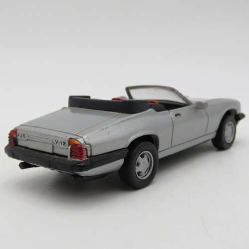 NewRay 1988 Jaguar XJ-5 V12 model car - Scale 1/43