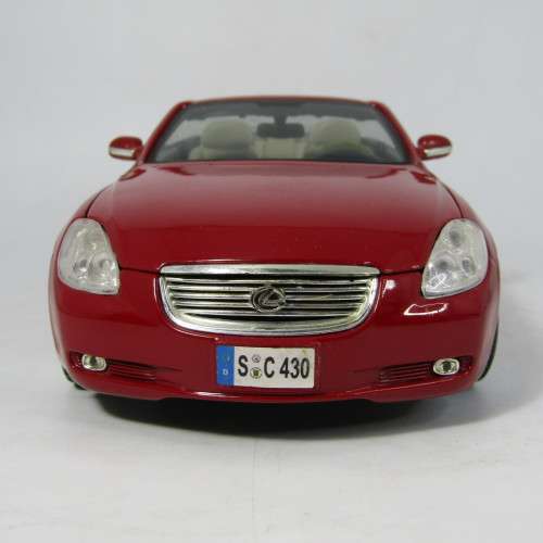 Maisto Lexus SC430 convertible model car - scale 1/18
