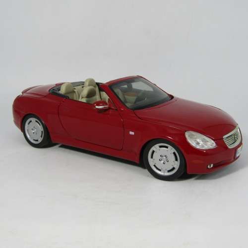 Maisto Lexus SC430 convertible model car - scale 1/18