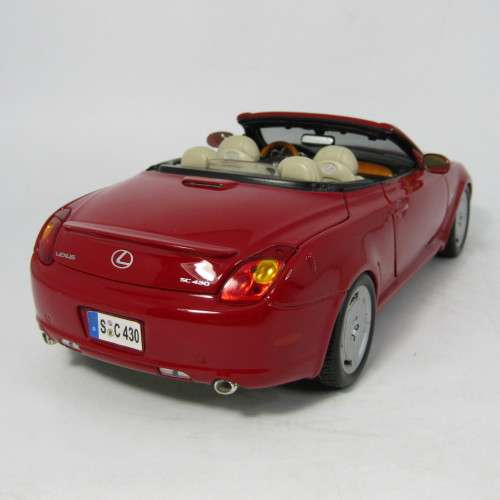 Maisto Lexus SC430 convertible model car - scale 1/18