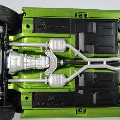 AutoArt Holden Monaco GV8 Coupe model car - wire insert`s in bonnet and boot - scale 1/18