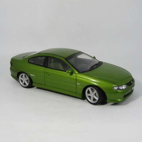 AutoArt Holden Monaco GV8 Coupe model car - wire insert`s in bonnet and boot - scale 1/18