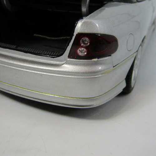 AutoArt Holden Monaco GV8 Coupe model car - windscreen cracked - scale 1/18