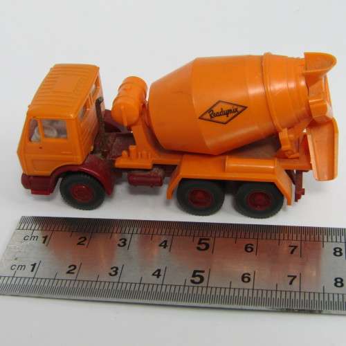 Wiking HO scale cement mixer truck - scale 1/87