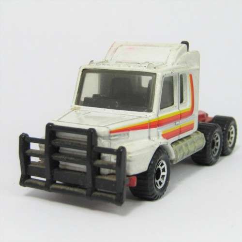 Matchbox Scania T142 truck toy car - scale 1/80