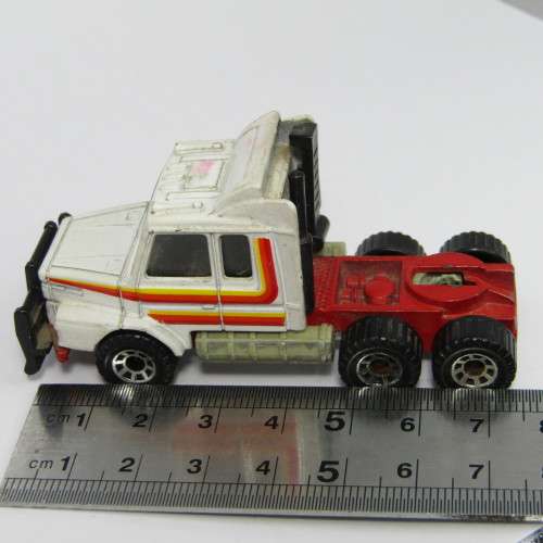 Matchbox Scania T142 truck toy car - scale 1/80