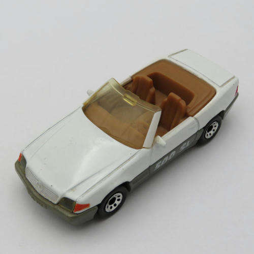 Matchbox 1990 Mercedes-Benz 500 SL toy car - Scale 1/59