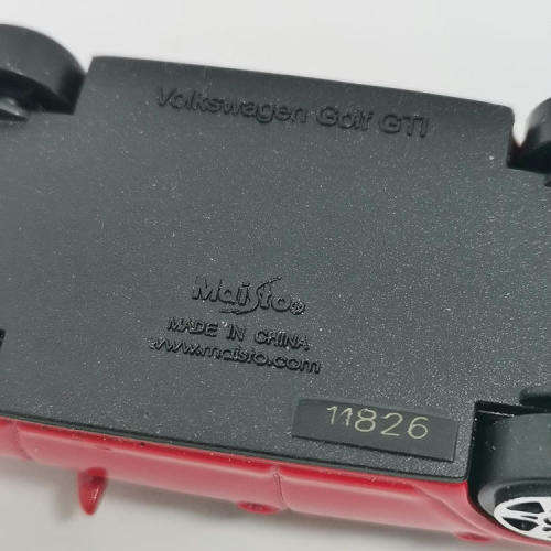 Maisto Volkswagen Golf GTi toy car