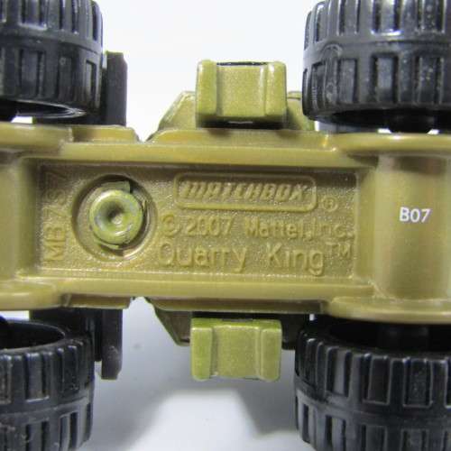 Matchbox # MB737 Quarry King front end loader die-cast toy
