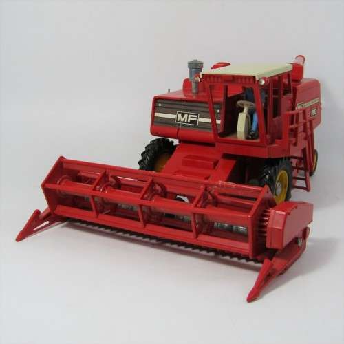 Britain`s Ltd. Massey-Ferguson 760 combine harvester model - scale 1/32