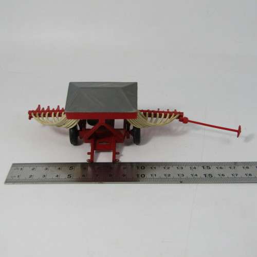 Britains Accord Pneumatic seed drill model - scale 1/32