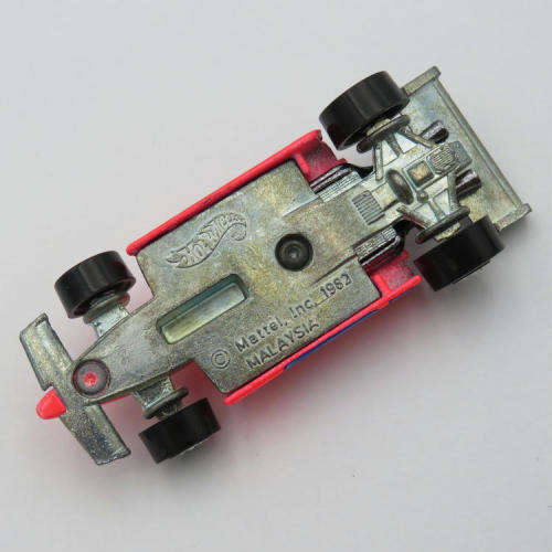 Hot Wheels Turbo streak Indy Race toy car