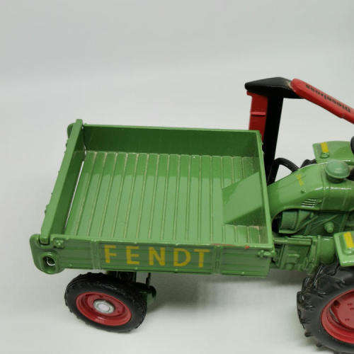 Siku #3476 Fendt tool carrier tractor with Dieselross side cutter