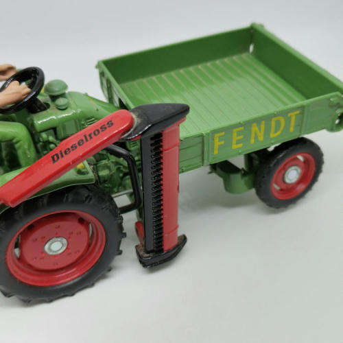 Siku #3476 Fendt tool carrier tractor with Dieselross side cutter