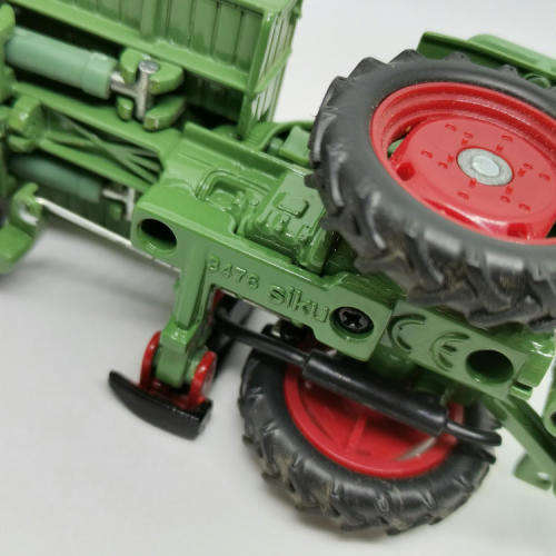 Siku #3476 Fendt tool carrier tractor with Dieselross side cutter
