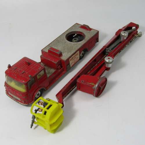 Corgi Major Simon Snorkel Fire engine die-cast toy truck - extension boom broken