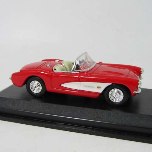 Road Signature die cast collection Chev Corvette 1957 on original box - scale 1/43