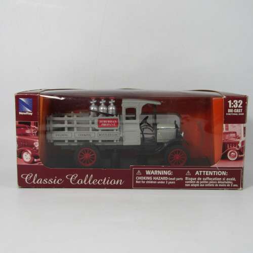 New Ray Classic Collection 1923 Chevy Series D 1 ton truck model car in original box - scale 1/32