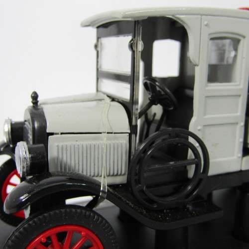 New Ray Classic Collection 1923 Chevy Series D 1 ton truck model car in original box - scale 1/32