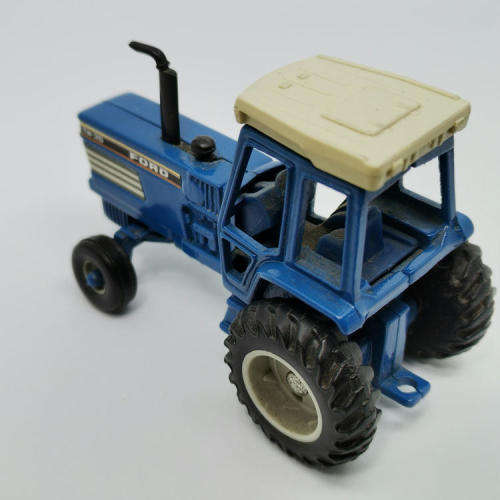 ERTL Ford TW-35 tractor with baler - scale 1/64