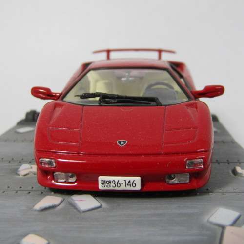James Bond 007 Lamborghini Diablo die-cast model car - Die Another Day - foggy case lid