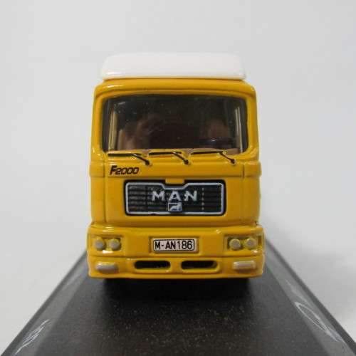 Automaxx MAN F2000 Heavy truck with crane in box - scale 1/72