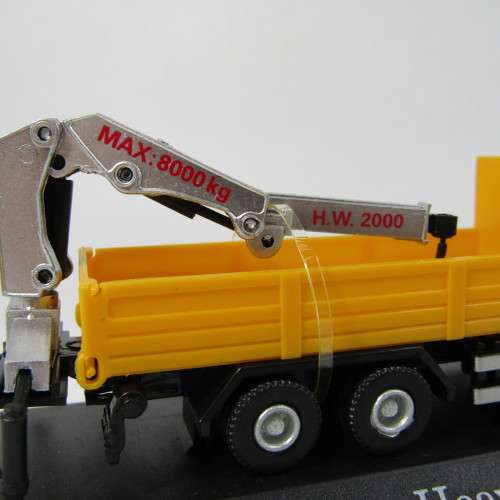 Automaxx MAN F2000 Heavy truck with crane in box - scale 1/72
